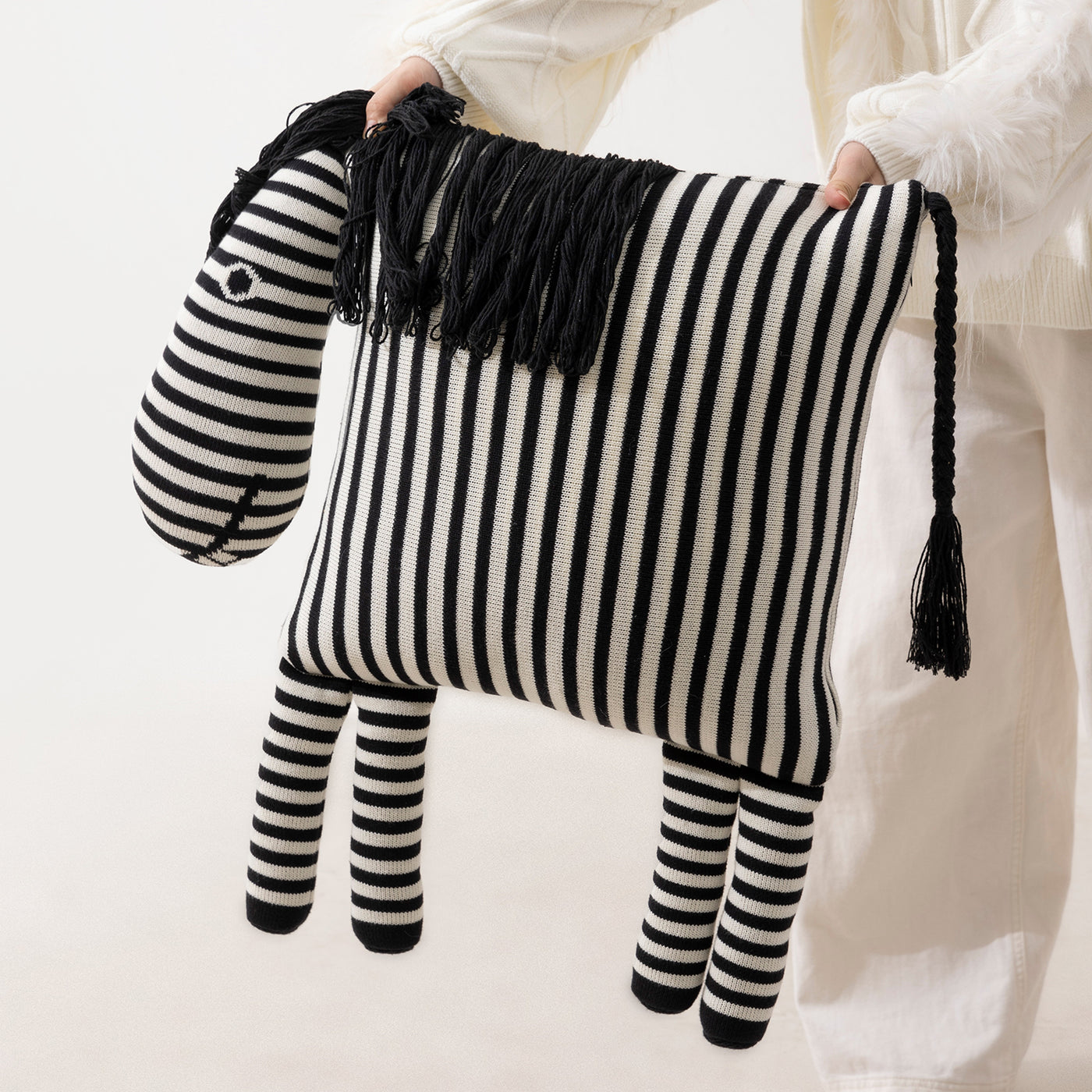 Zebra Kussen – RBAN SPCTRA Collectie